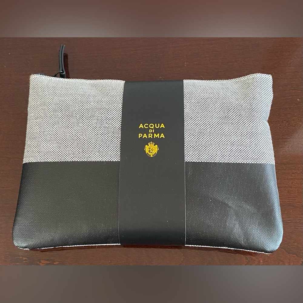 New Sealed Air Canada Acqua Di Parma Black and White Toiletry Bag Amenity Kit